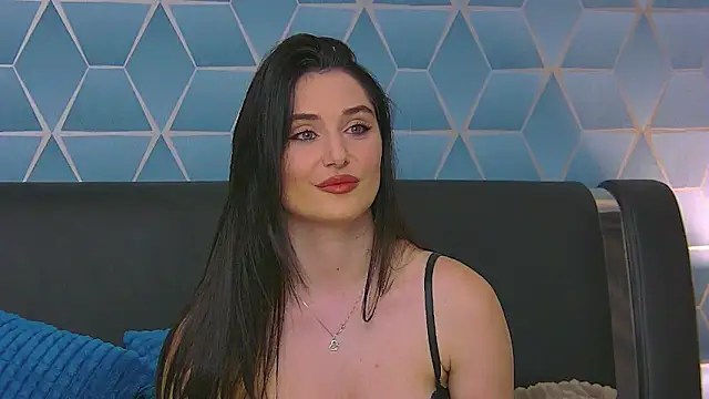 KassieWeins online show from October 13, 2025, 6:19 pm