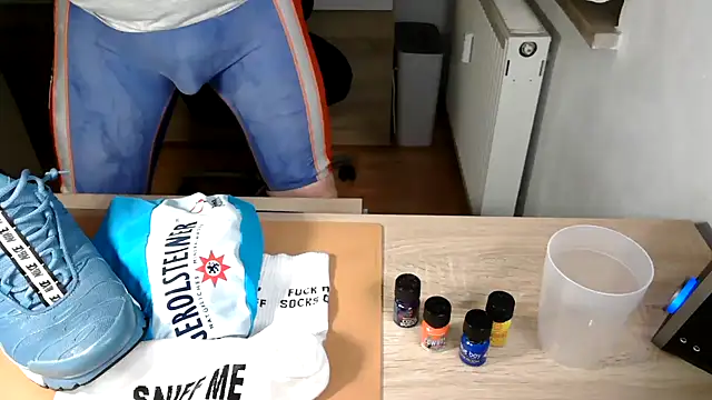 lycrasneakerxh online show from April 13, 2026, 9:31 pm