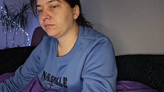 Cyndee Winter online show from November 16, 2025, 2:44 pm