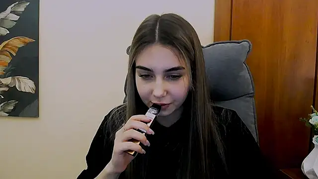 Snapshot of Lili_magic chatting on February 8, 2025, 3:42 pm Lili magic online show from February 8, 2025, 3:42 pm