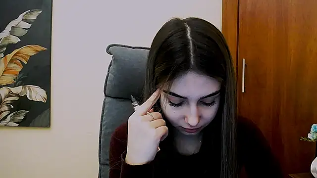 Snapshot of Lili_magic chatting on February 11, 2025, 12:27 pm Lili magic online show from February 11, 2025, 12:27 pm