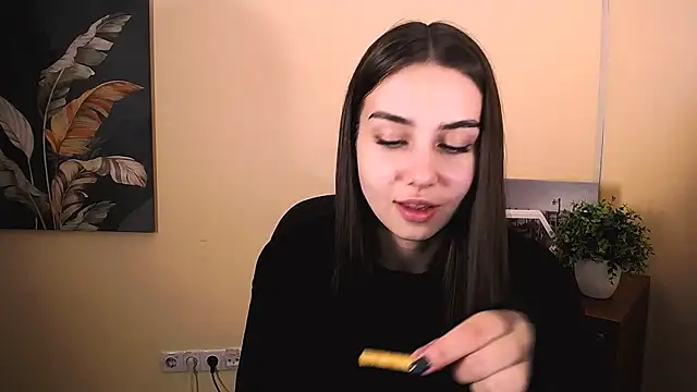 Lili magic online show from October 4, 2025, 12:25 pm