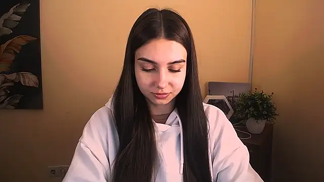 Lili magic online show from October 15, 2025, 7:52 am