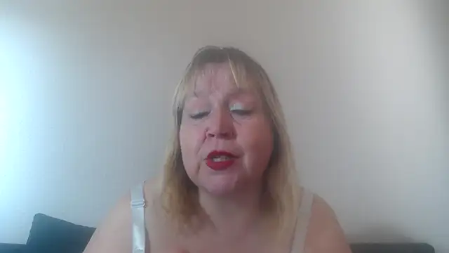 Blasflittchen online show from March 12, 2025, 2:12 pm