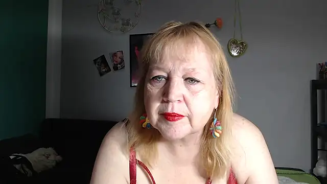 Blasflittchen online show from May 17, 2026, 10:55 am