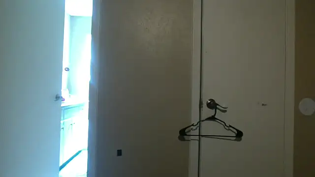 bella8769 online show from February 25, 2026, 7:23 pm