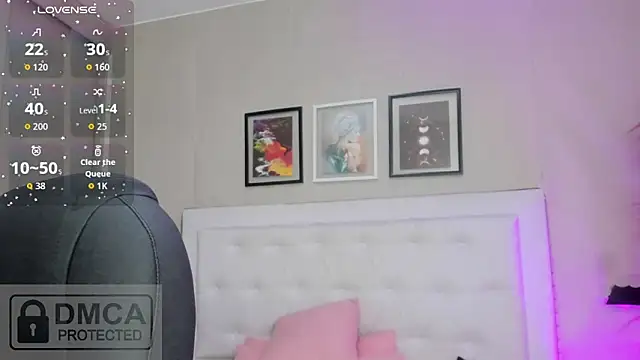 emma  smith1 online show from March 21, 2026, 10:42 am