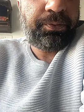 lund lol online show from February 12, 2025, 9:42 am