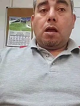 Manolete007x online show from November 7, 2025, 8:42 pm