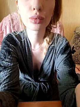 Snapshot of Elza_kom chatting on November 15, 2025, 7:16 am Elza kom online show from November 15, 2025, 7:16 am