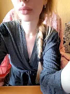 Snapshot of Elza_kom chatting on November 16, 2025, 6:41 am Elza kom online show from November 16, 2025, 6:41 am