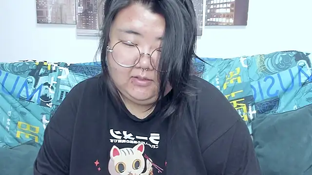 Nadine asian online show from September 25, 2025, 2:04 am