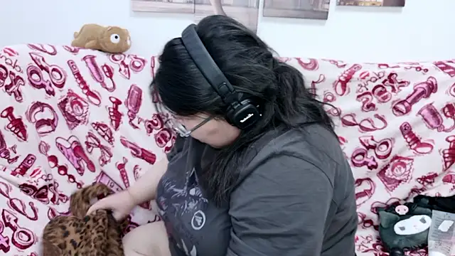 Nadine asian online show from February 25, 2026, 4:00 am