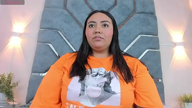 LucciaPorter online show from January 13, 2026, 6:57 pm