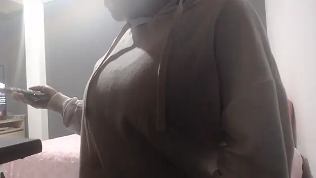 Janna099 online show from February 3, 2026, 6:57 pm