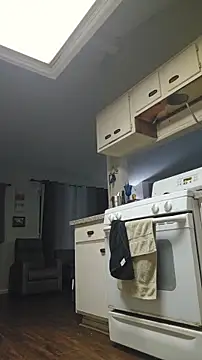 luvs2cumm69 online show from November 26, 2025, 12:22 am