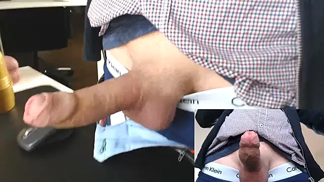 Snapshot of sperma_tributes chatting on November 18, 2025, 7:57 am sperma tributes online show from November 18, 2025, 7:57 am