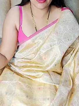 Traditional Housewife  online show from March 12, 2025, 2:20 am