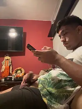 Snapshot of Magicerosxx69 chatting on October 3, 2025, 8:11 am Magicerosxx69 online show from October 3, 2025, 8:11 am