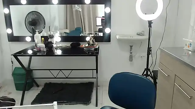 keyla-sensual online show from March 17, 2026, 11:30 pm