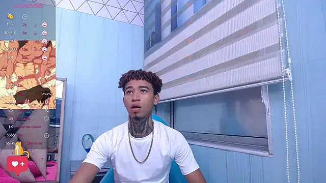 sexy blacks  online show from March 19, 2025, 11:28 am