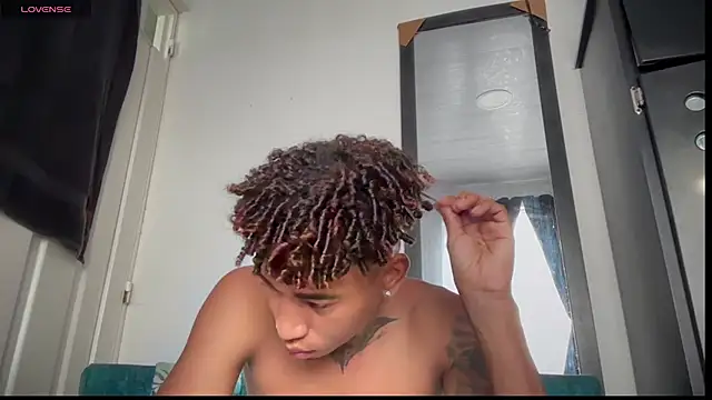 sexy blacks  online show from November 14, 2025, 12:04 pm