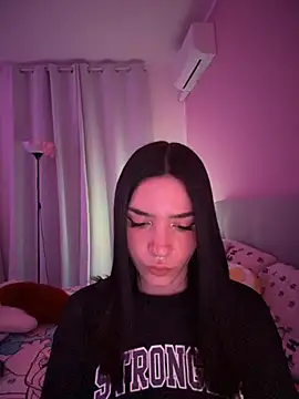 Snapshot of ShannonShanny chatting on November 9, 2025, 8:18 pm ShannonShanny online show from November 9, 2025, 8:18 pm