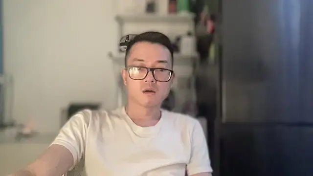 wangjian2324 online show from October 27, 2025, 10:03 pm