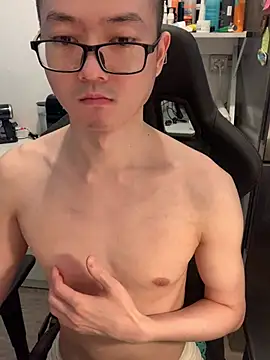 wangjian2324 online show from January 18, 2026, 8:01 pm