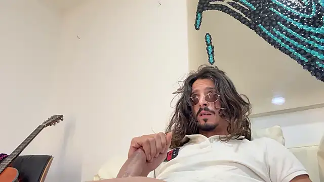 Snapshot of Adam_zen chatting on February 17, 2025, 4:26 pm Adam zen online show from February 17, 2025, 4:26 pm