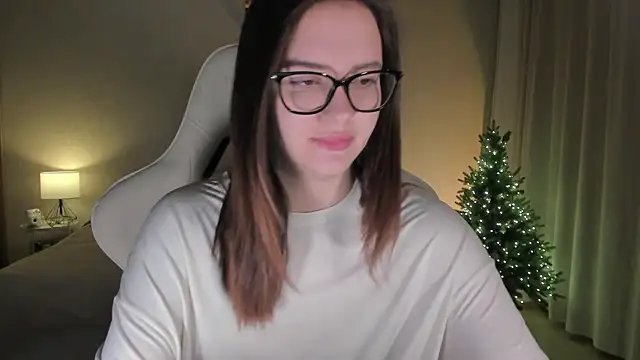 Sonia moon  online show from December 28, 2024, 1:18 am