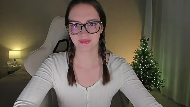 Sonia moon  online show from December 30, 2024, 5:15 am