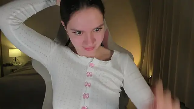 Sonia moon  online show from January 9, 2025, 1:29 am