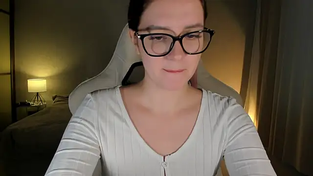 Sonia moon  online show from January 11, 2025, 4:27 am