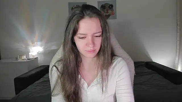 Sonia moon  online show from September 20, 2025, 2:23 am