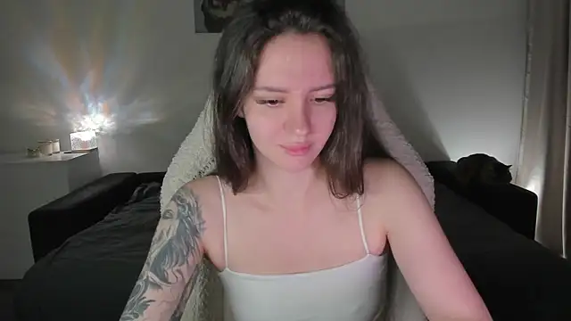 Sonia moon  online show from September 21, 2025, 2:24 am