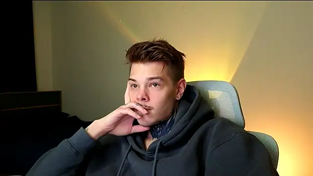 DENIS HERE online show from February 14, 2026, 4:37 pm