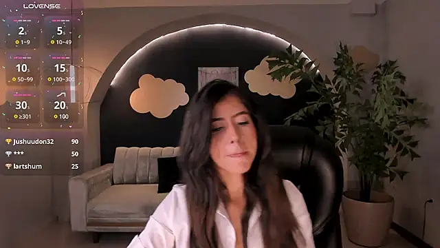 SussanElliot online show from March 5, 2025, 10:43 pm