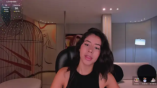 SussanElliot online show from March 15, 2025, 7:05 pm