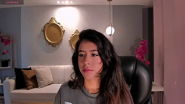 SussanElliot online show from March 16, 2025, 4:23 pm