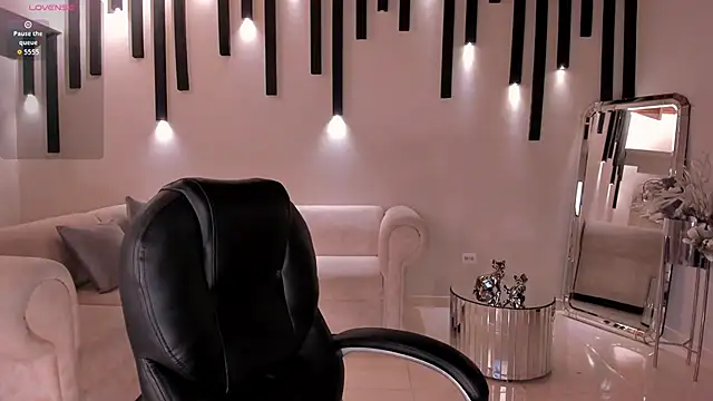 SussanElliot online show from September 16, 2025, 9:54 am