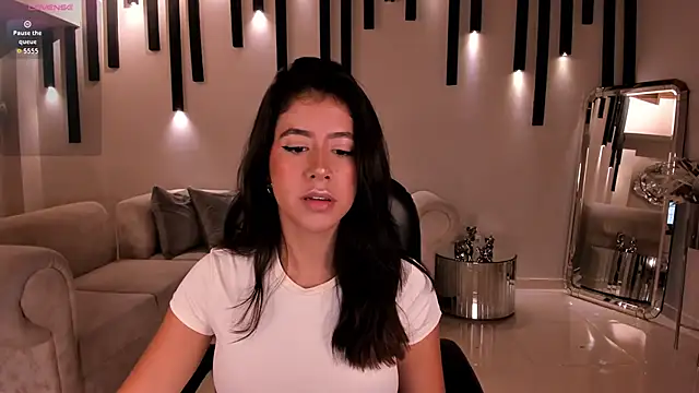 SussanElliot online show from September 18, 2025, 9:55 am