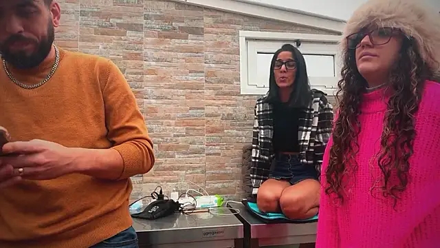 Snapshot of barfantasy chatting on January 19, 2026, 10:08 am barfantasy online show from January 19, 2026, 10:08 am