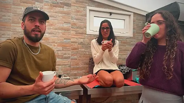 Snapshot of barfantasy chatting on March 2, 2026, 9:49 am barfantasy online show from March 2, 2026, 9:49 am