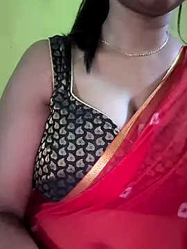 Shreya727 online show from May 15, 2026, 7:32 pm