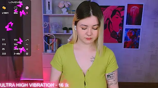 cutie mili online show from February 4, 2025, 11:49 am