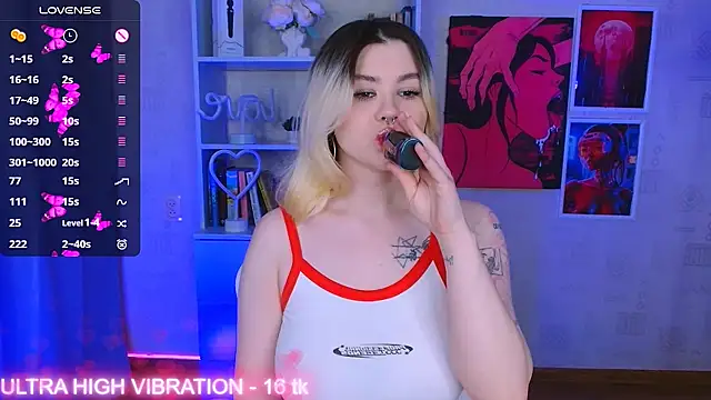 cutie mili online show from March 13, 2025, 10:05 am