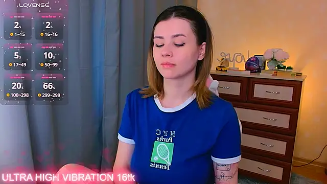 cutie mili online show from September 18, 2025, 7:32 am