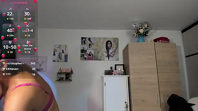 VeronikaOlsen online show from September 11, 2025, 1:06 am