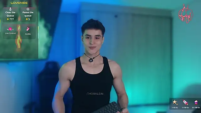 Snapshot of thomklein chatting on February 3, 2026, 7:30 pm thomklein online show from February 3, 2026, 7:30 pm